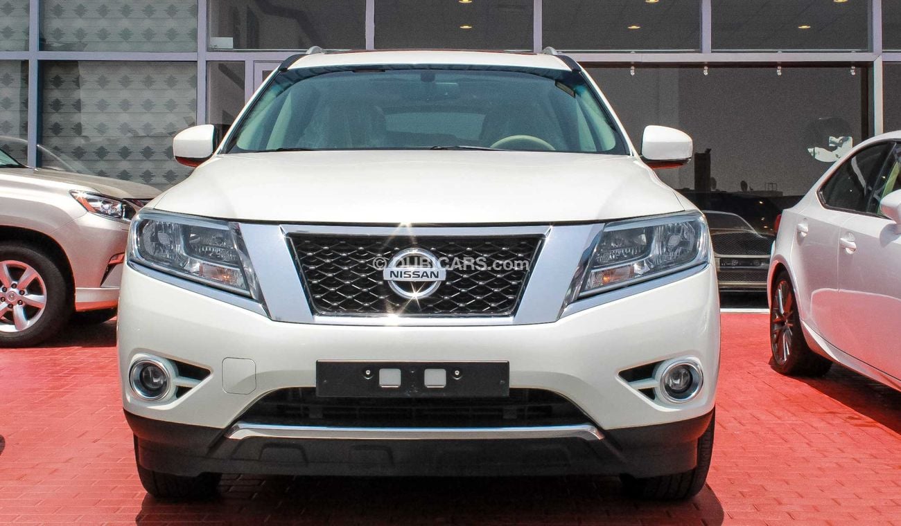 Nissan Pathfinder 4WD - SV