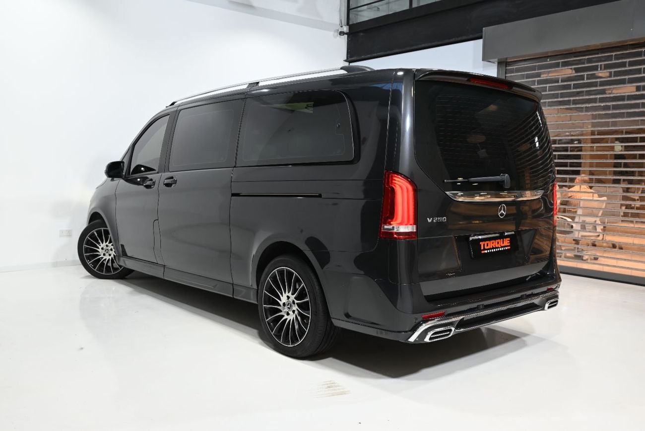 Mercedes Benz V 250 2023 Mercedes-Benz V250 V Line Desing, Mercedes Service History, 1 Year Warranty, GCC