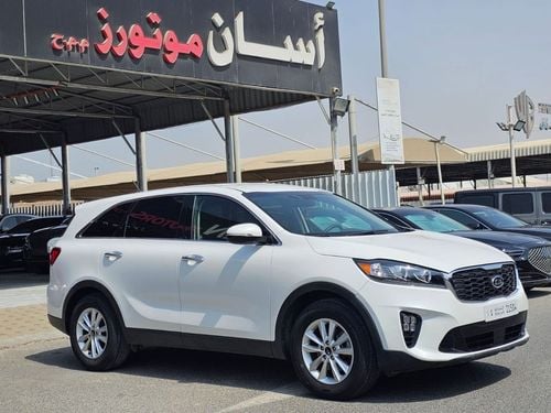 Kia Sorento Base 3.3L FWD