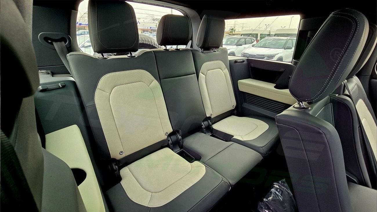 Land Rover Defender 130 SE P400 X Dynamic (7 Seater) ( Only For Export ) 2023 Land Rover Defender 130 X-Dynamic SE P400