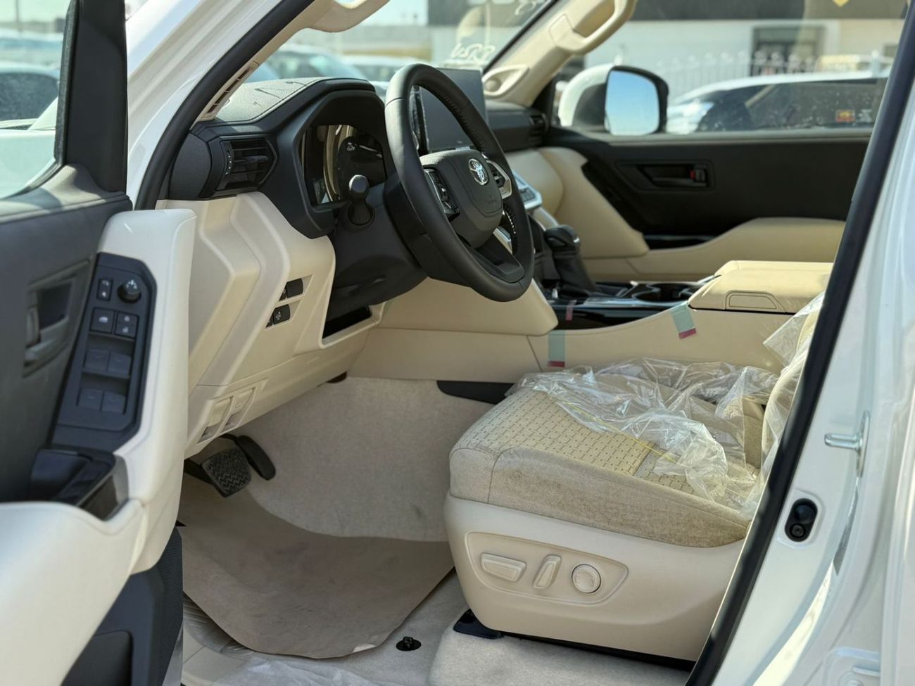 Toyota Land Cruiser GXR 3.5L TWIN TURBO WITHOUT SUNROOF 2025 MODEL