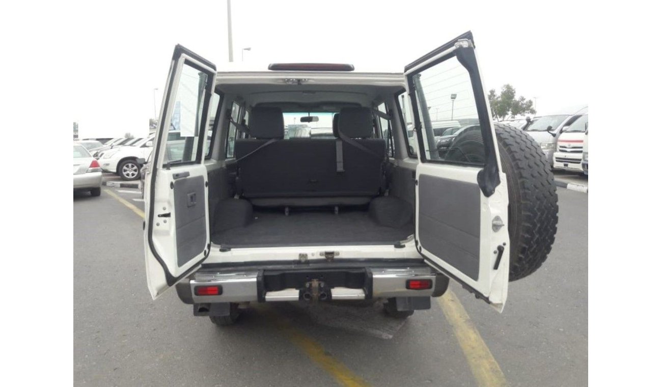 تويوتا لاند كروزر هارد توب land cruiser RIGHT HAND(Stock no PM 562 )