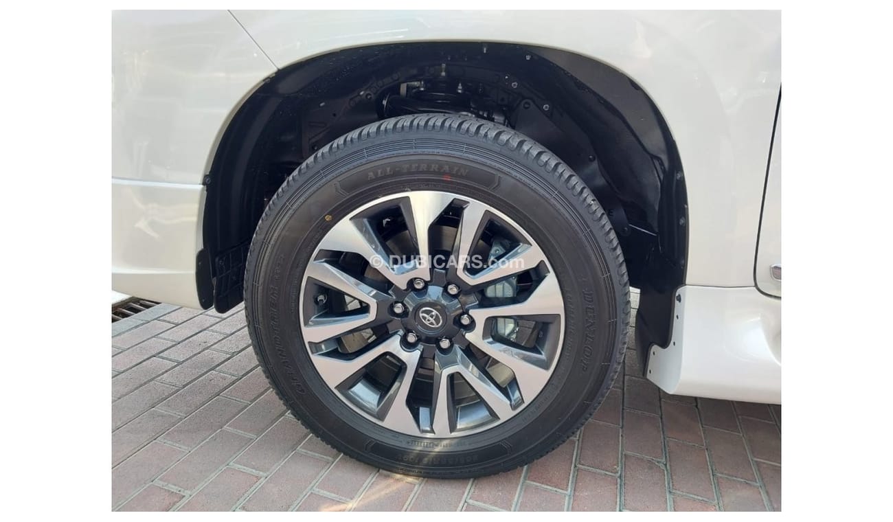 Toyota Prado TOYOTA LANDCRUISER PRADO VXR V6 WARRANTY ALFUTTAIM 3 YEARS