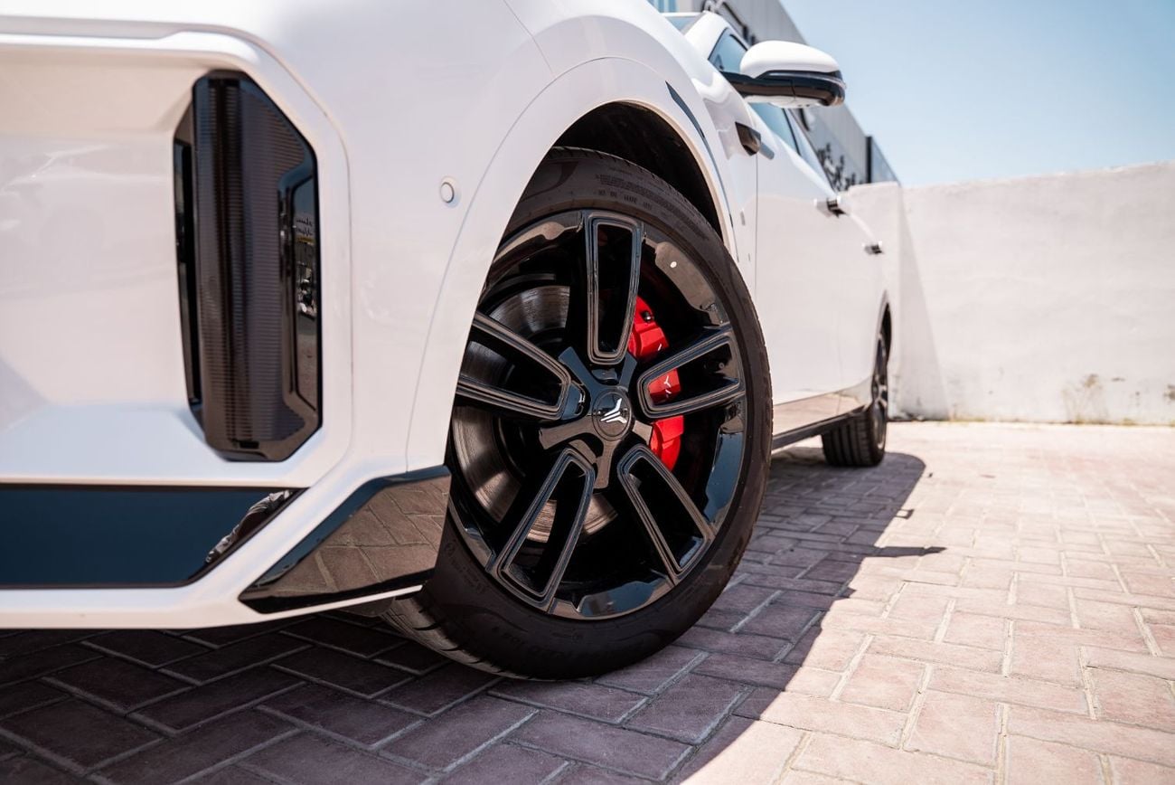 فويا فري EREV 2025 GCC 1.5L Turbo Plug-in Hybrid Low Mileage