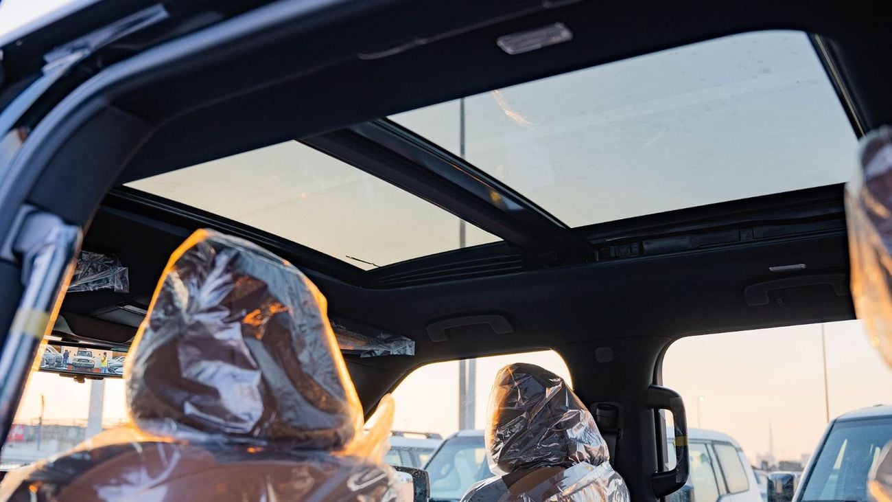 نيسان باترول 2026 Nissan Patrol Titanium 3.5L Twin Turbo AT Petrol (Black-Tan)