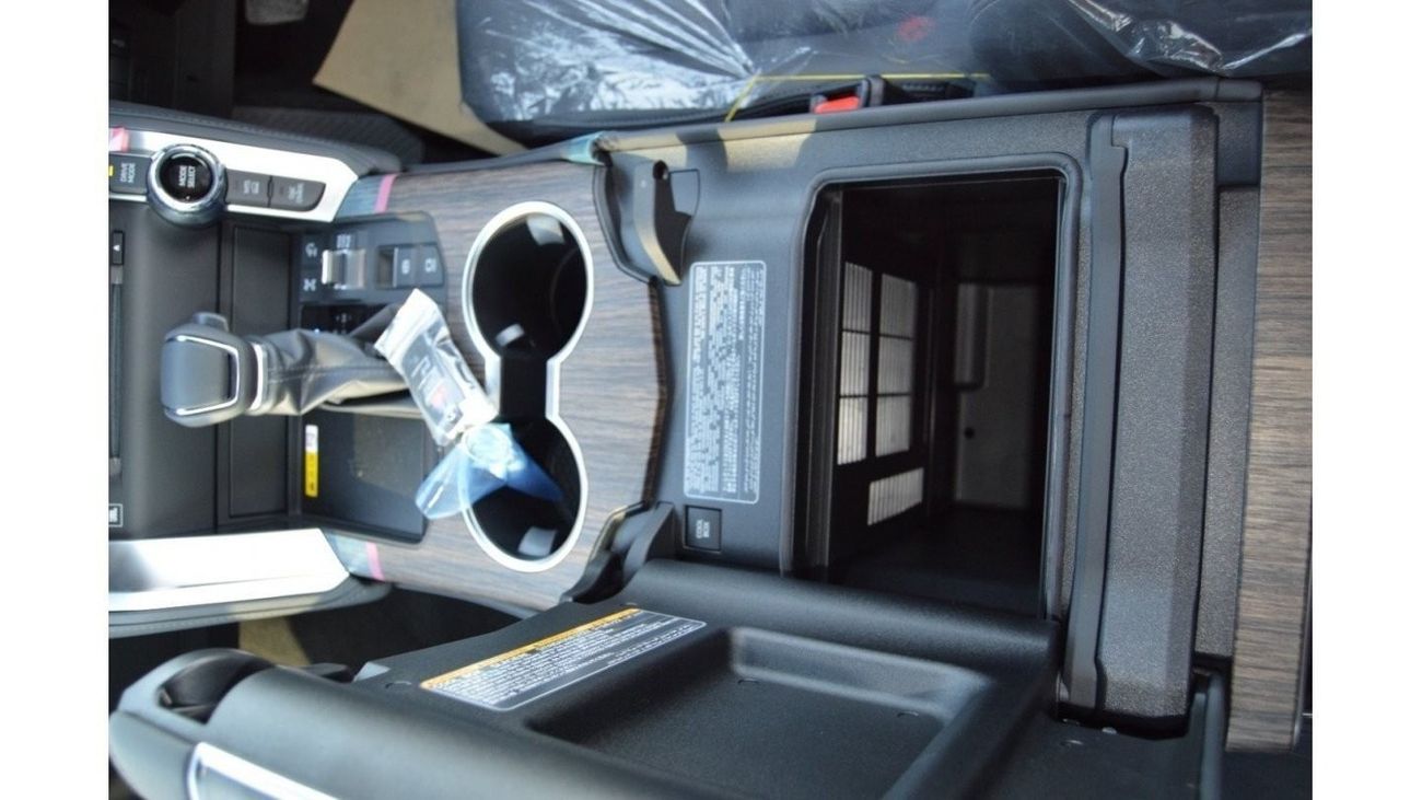 تويوتا لاند كروزر Full option brand now