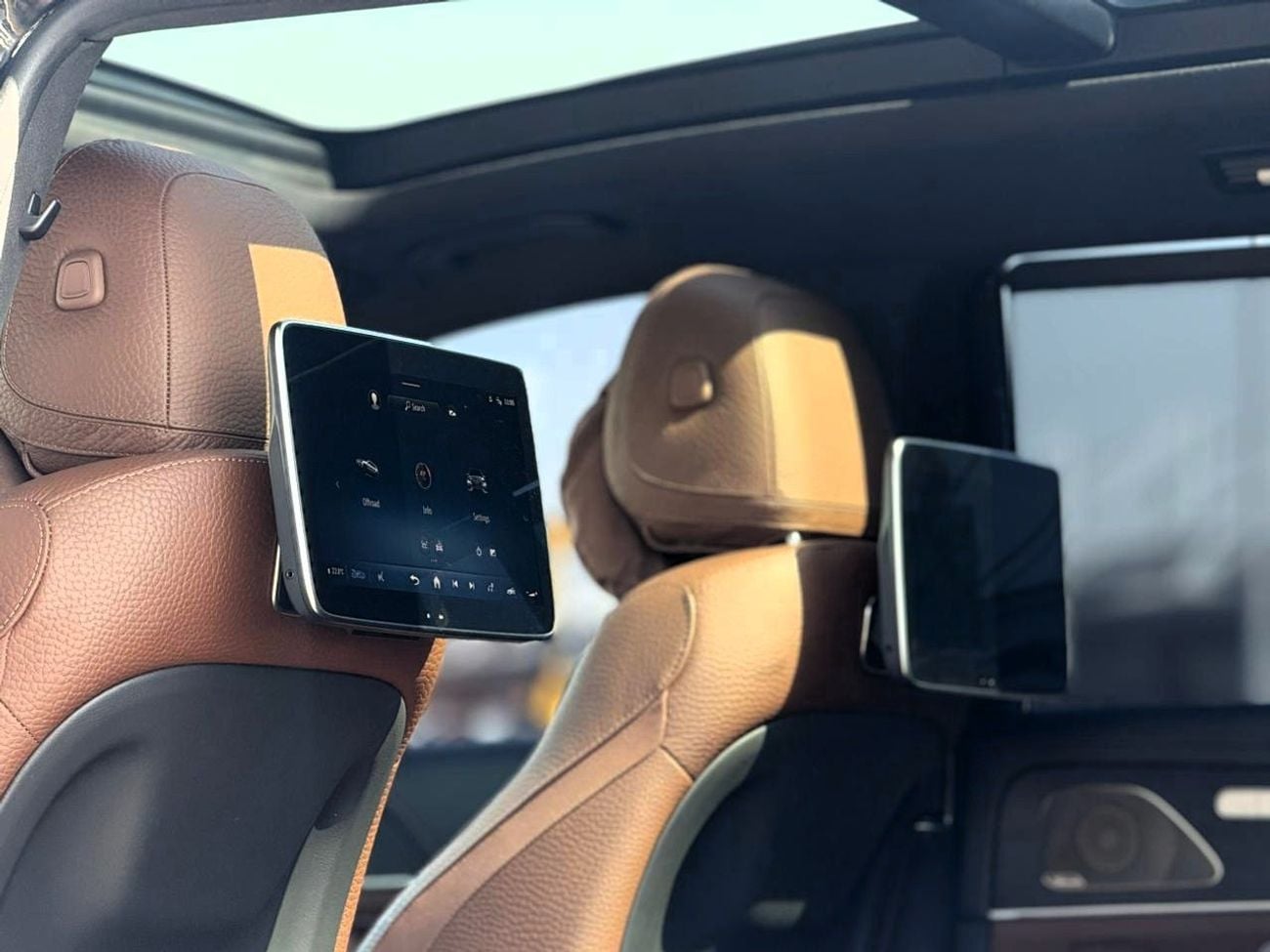 Mercedes-Benz GLS 450 4MATIC l MERCEDES GLS 450 l GCC SPECS l UNDER WARRANTY AND SERVICE CONTRACT l YEAR 2025 l