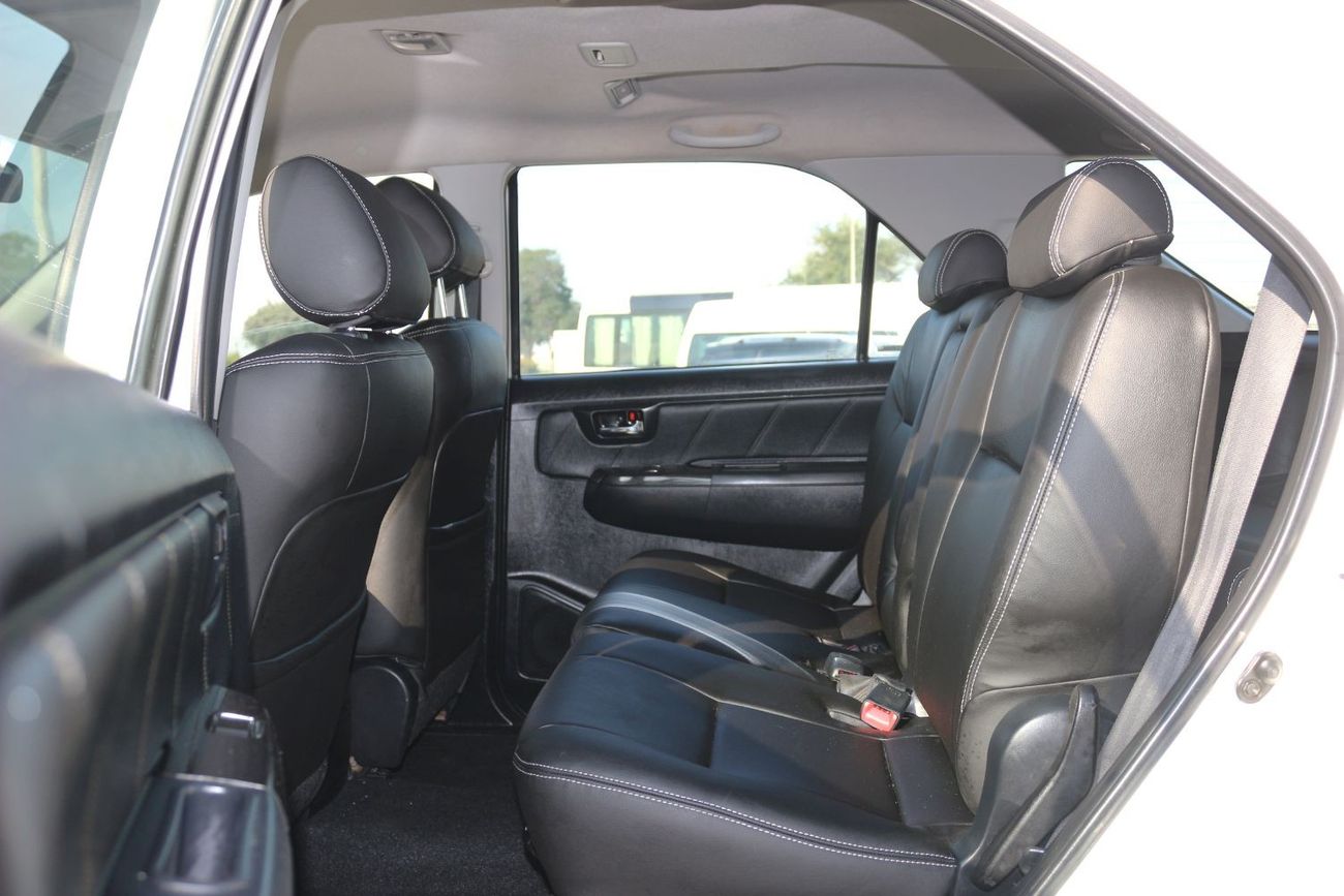 Toyota Fortuner Toyota Fortuner 2014 Diesel D4D Full options EXPORT ONLY