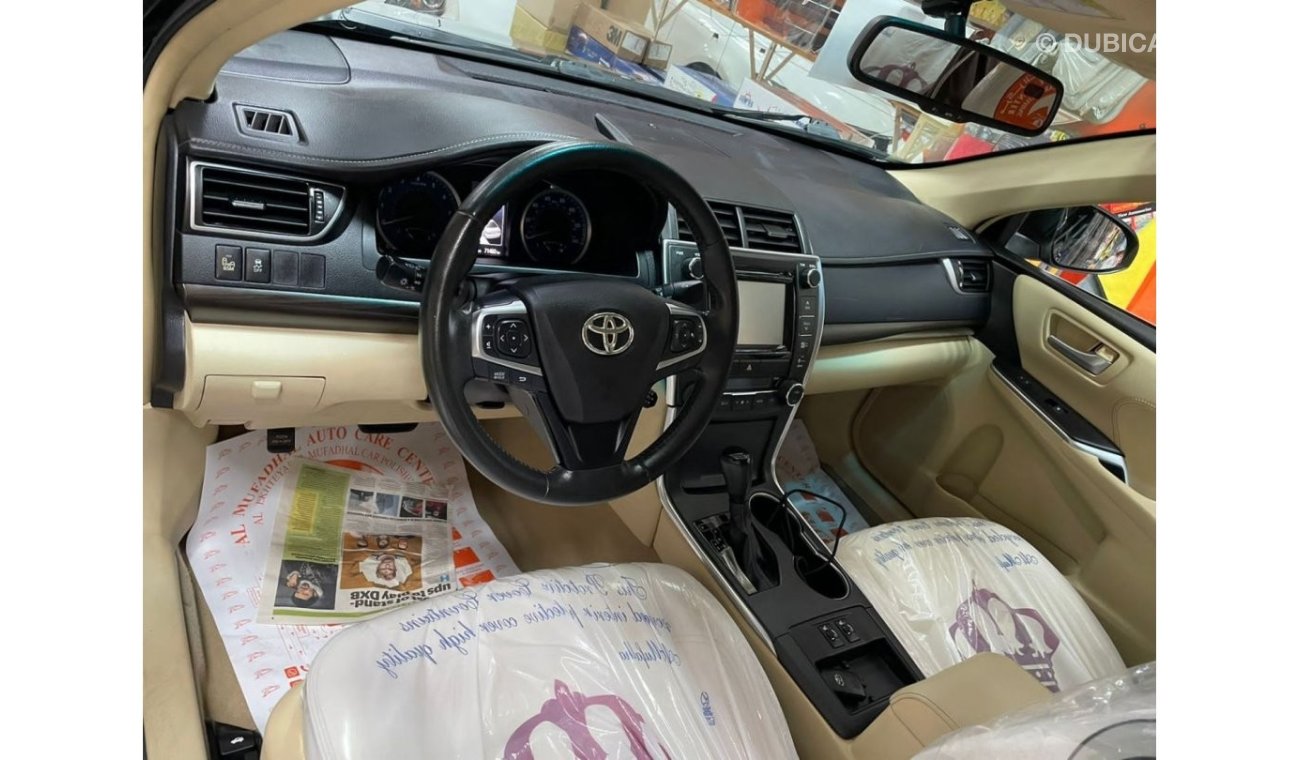 Toyota Camry XLE 2015 FULL OPTION