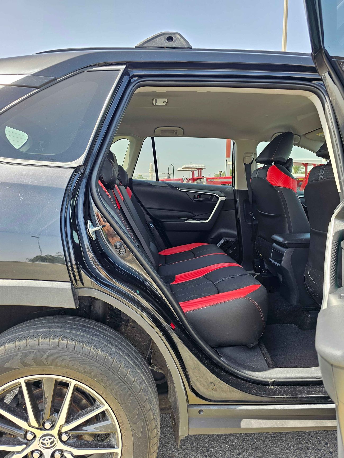 Toyota RAV4 LE/ LEATHER SEATS/ RIMS/ DVD CAMERA/ E BRAKE/ RADAR/861 MONTHLY/LOT#005417