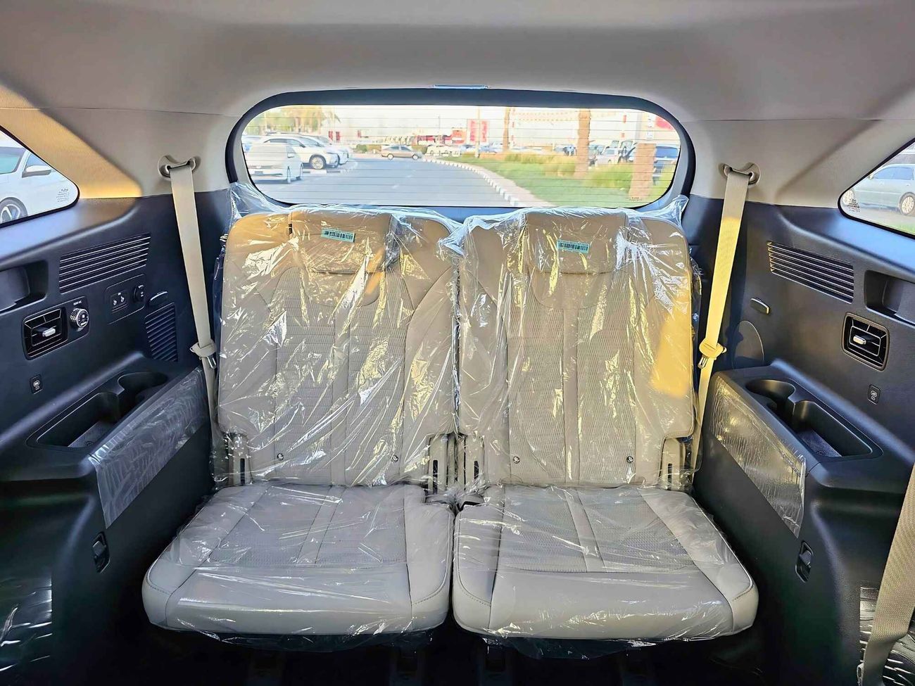 Kia Sorento 2.5 Petrol, Driver Power Seat, Panoramic Roof, 4WD, Full Option (CODE# 68052)