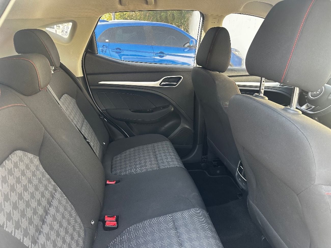 MG ZS Std 1.5L