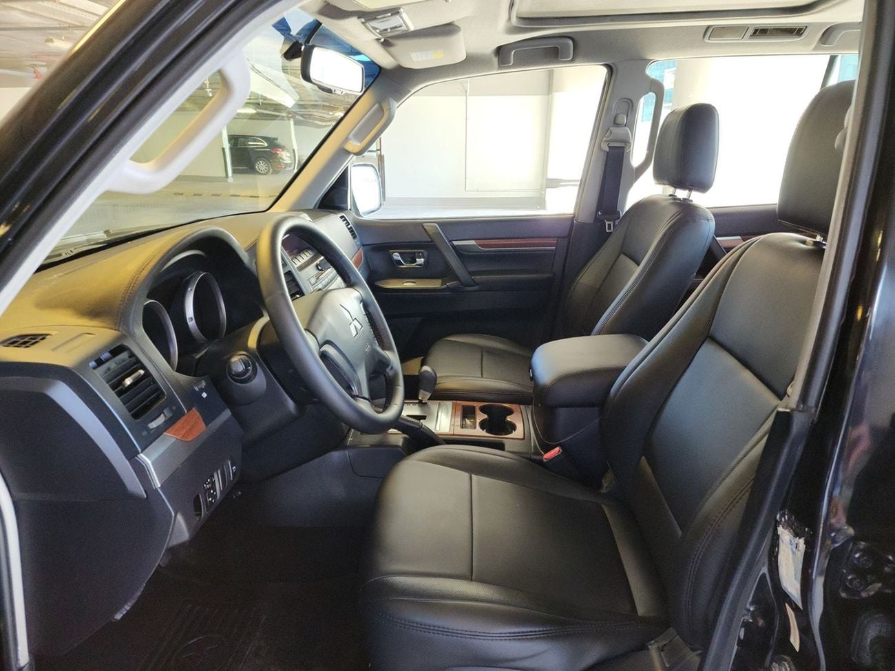 Mitsubishi Pajero GLS LOWLINE