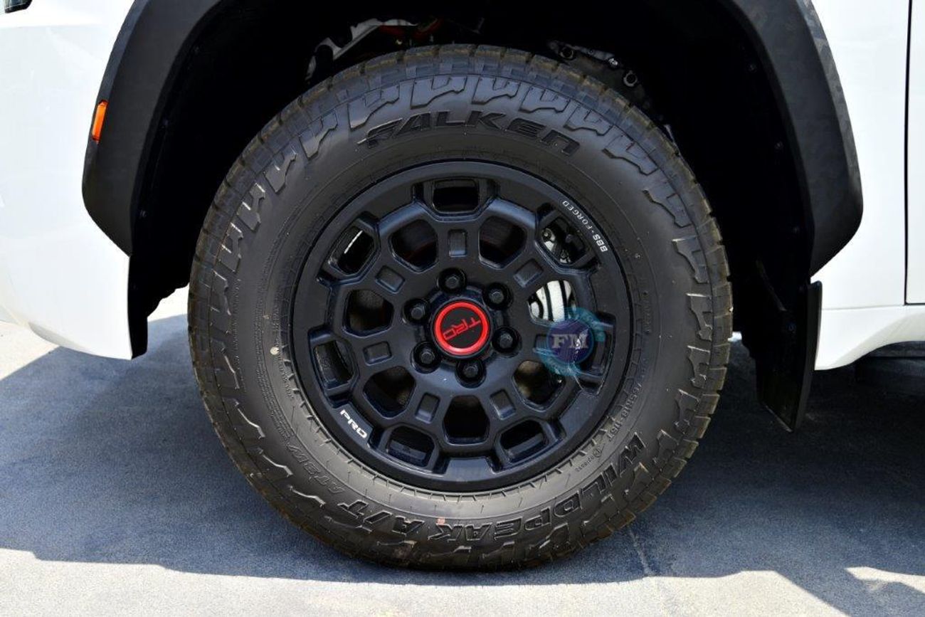 Toyota Sequoia TRD PRO Hybrid V6 3.5L Turbo 4WD Automatic