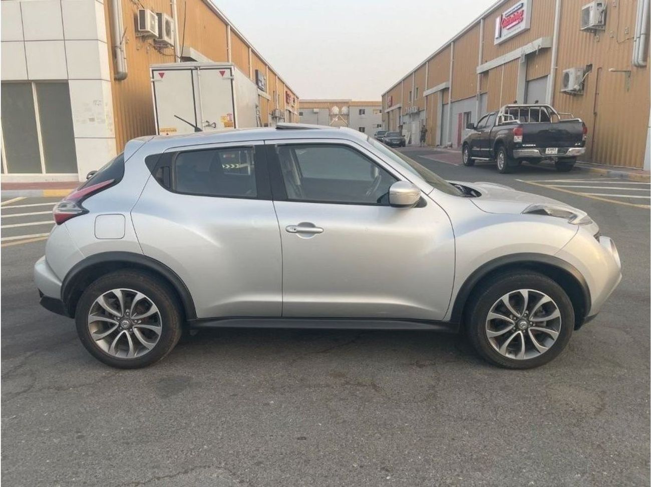 نيسان جوك SV موديل 2016 ماكينة 1600 سي سي - بحالة ممتازة جدا / مواصفات خليجية