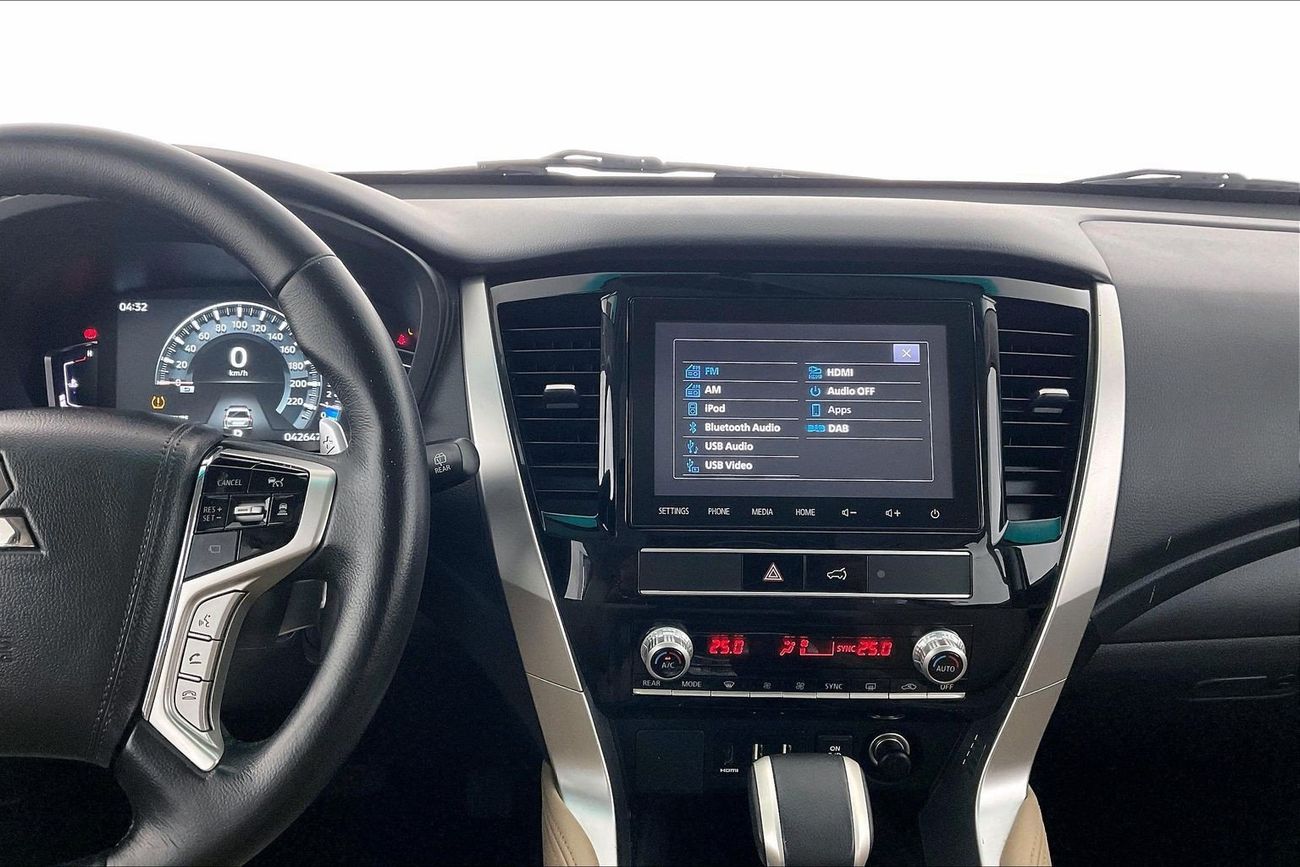 ميتسوبيشي مونتيرو سبورت GLS Premium | National Day Celebration | شامل الضمان | 0 ﺪﻔﻋﺓ ﺃﻮﻟﻯ