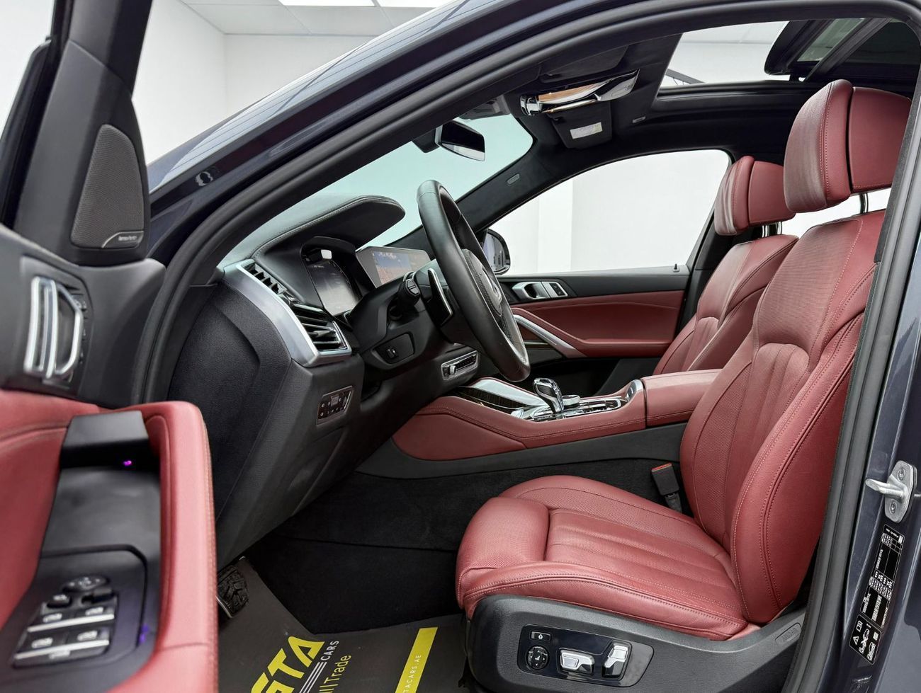 بي أم دبليو X6 M50i 4.4L 2021 BMW X6 M50i, 2025 BMW Warranty, Full BMW Service History, Excellent Condition, GCC