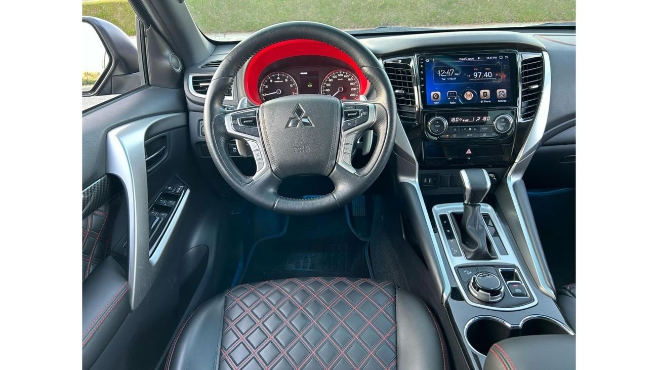 Mitsubishi Montero GLS Premium Montero Sport signature edition 2019 GCC 2Keys // Low mileage // Full option // perfect