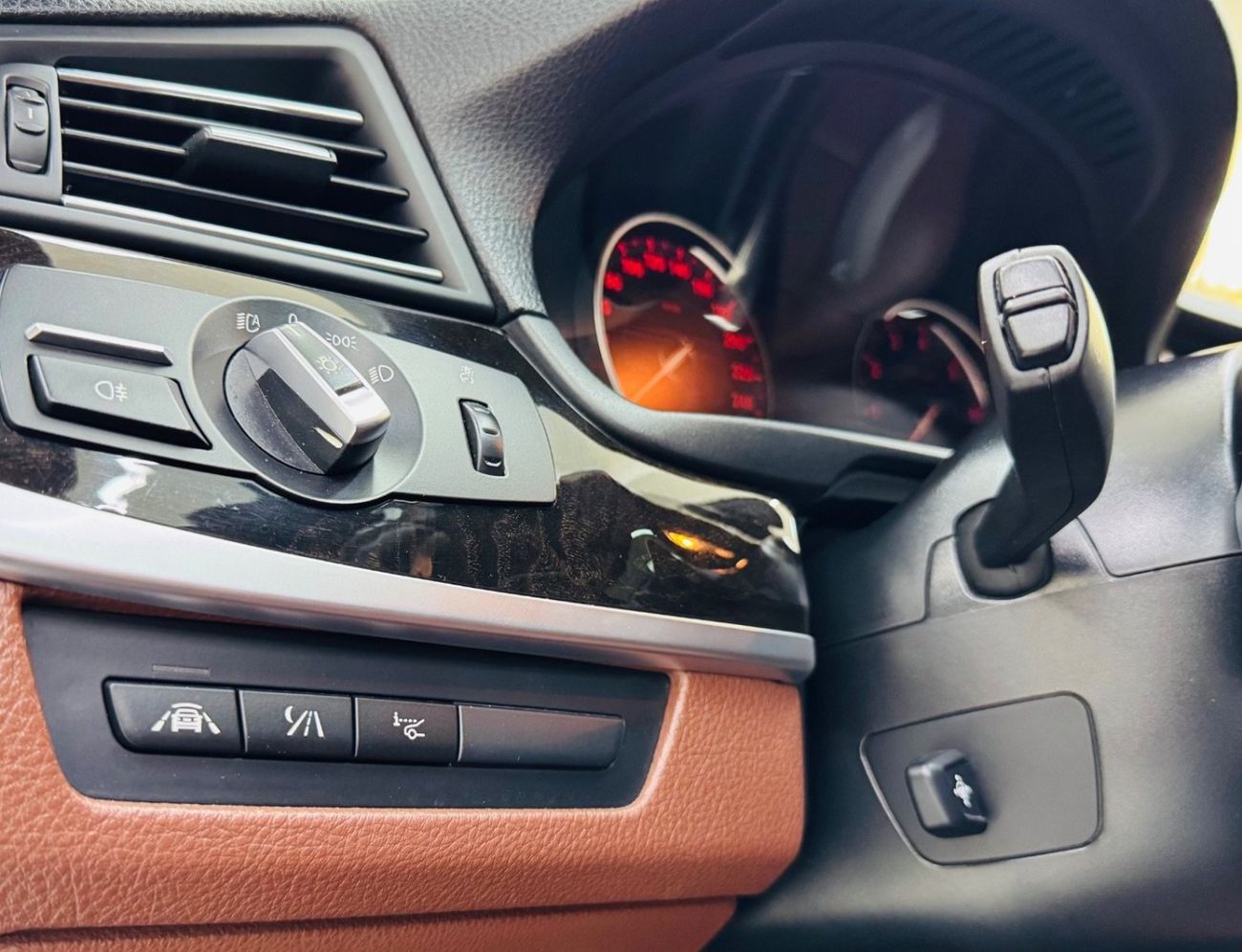 BMW 528i Exclusive M Sport 2.0L