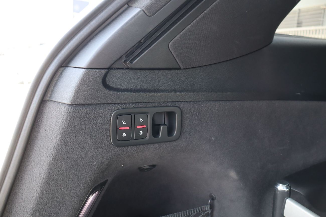 أودي Q7 45 TFSI quattro 3.0L