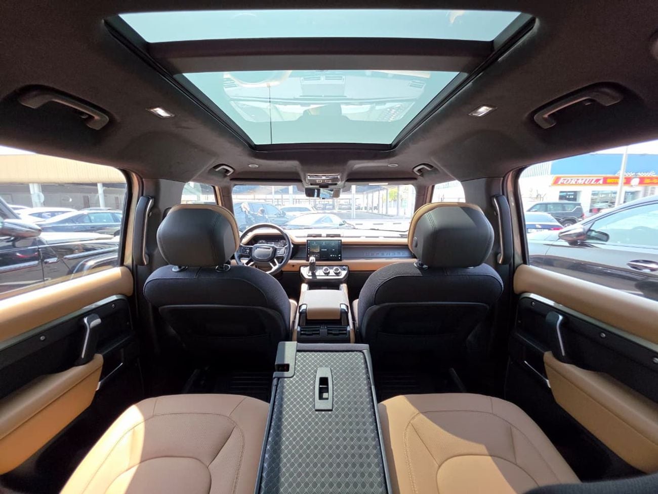 Land Rover Defender P400 90 X-Dynamic HSE 3.0L (5 Seater) X Dynamic HSE Under Warranty 2025 5 Seater