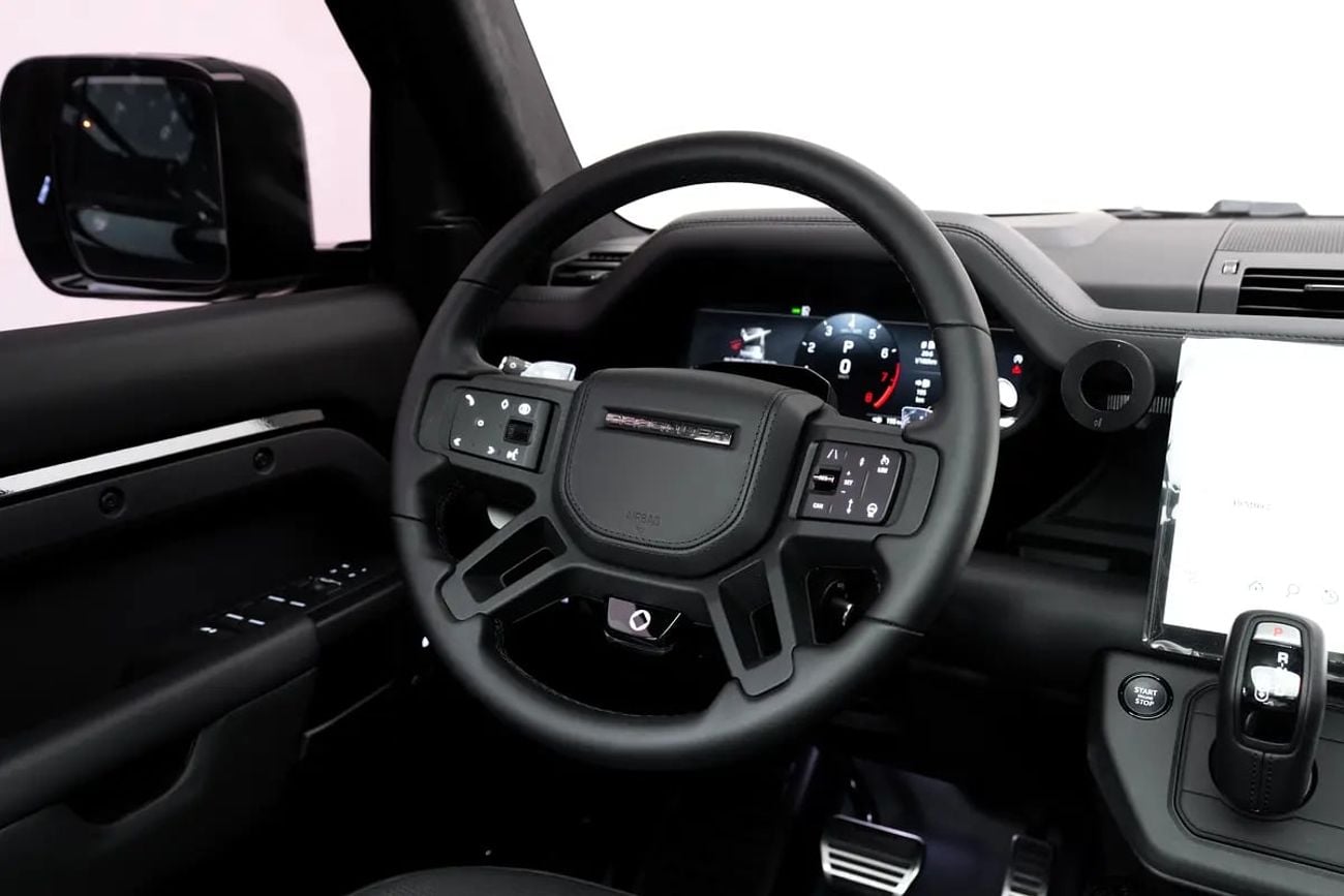 Land Rover Defender P635 OCTA BLACK EDITION | GCC DEALER WARRANTY & SERVICES