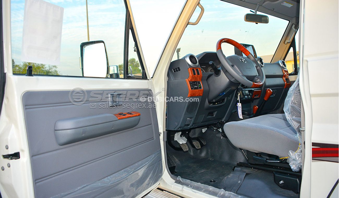Toyota Land Cruiser 70 LC71 , 4.0L Petrol - with Additional Accessories (Cool box, Compressor, Winch)