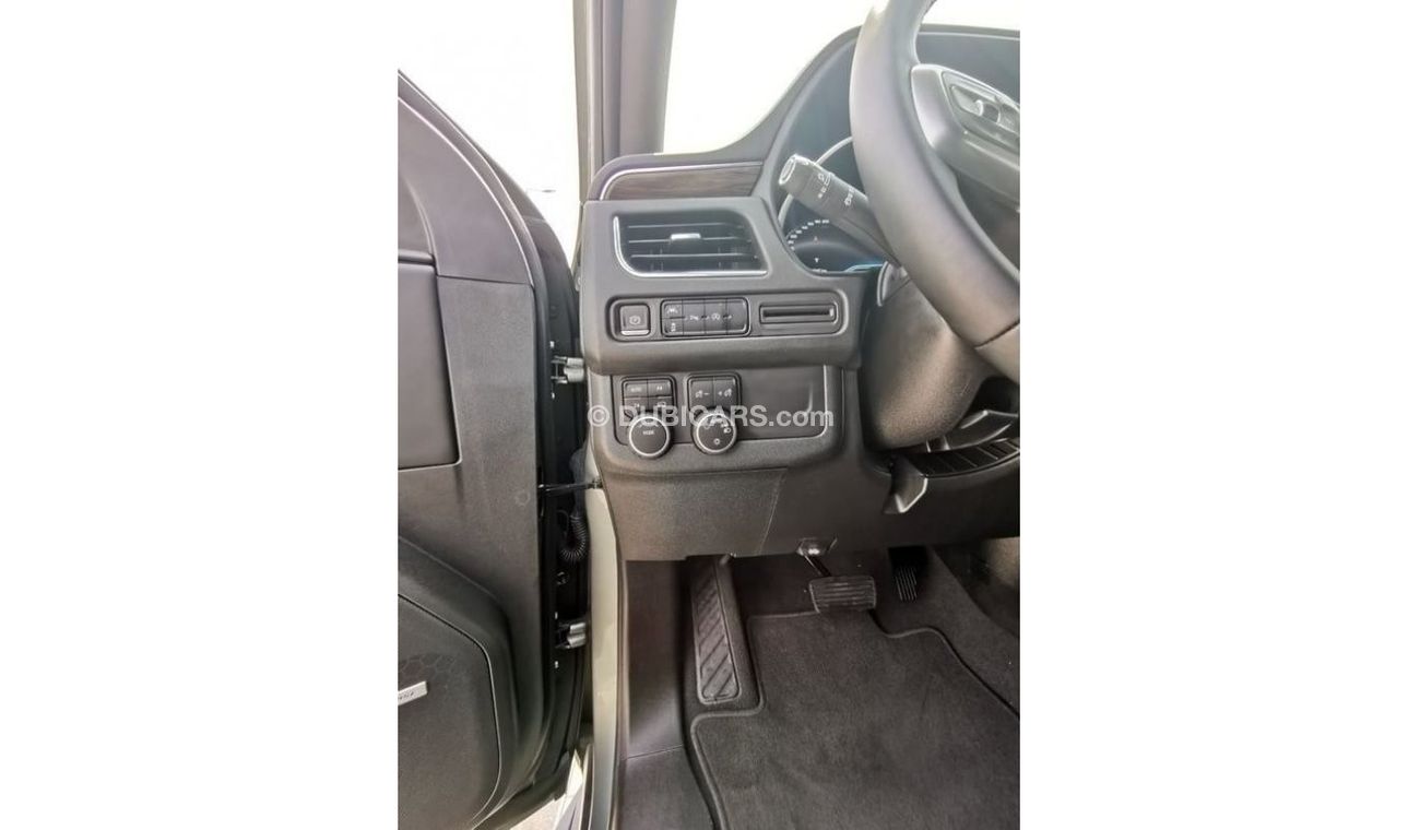 Chevrolet Suburban Chevrolet LT Suburban - 2023 - Green