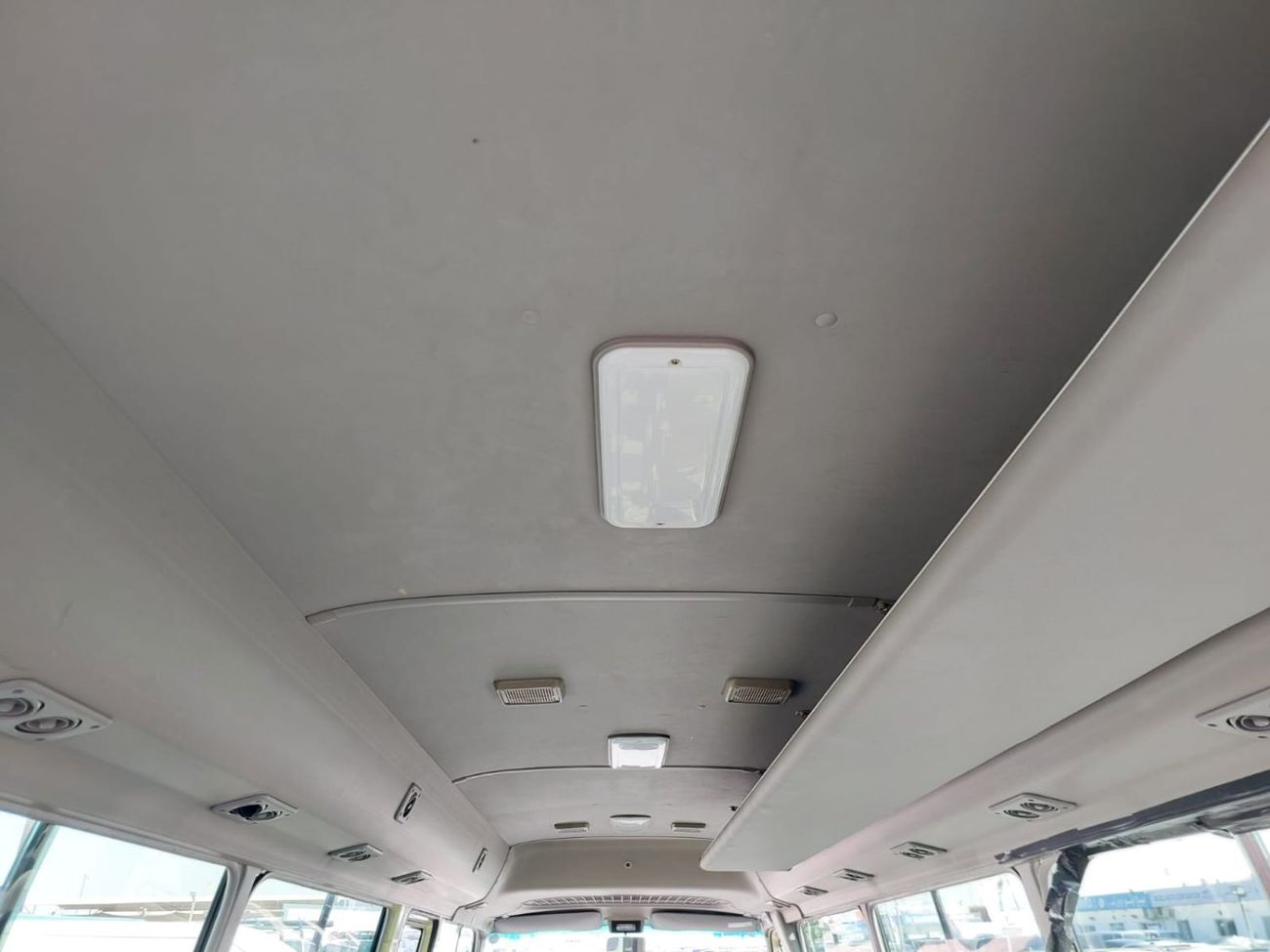 تويوتا كوستر (RAMADAN OFFER) TOYOTA COASTER BUS RHD 2004 MODEL 4.0 L DIESEL AUTOMATIC(PM50072)