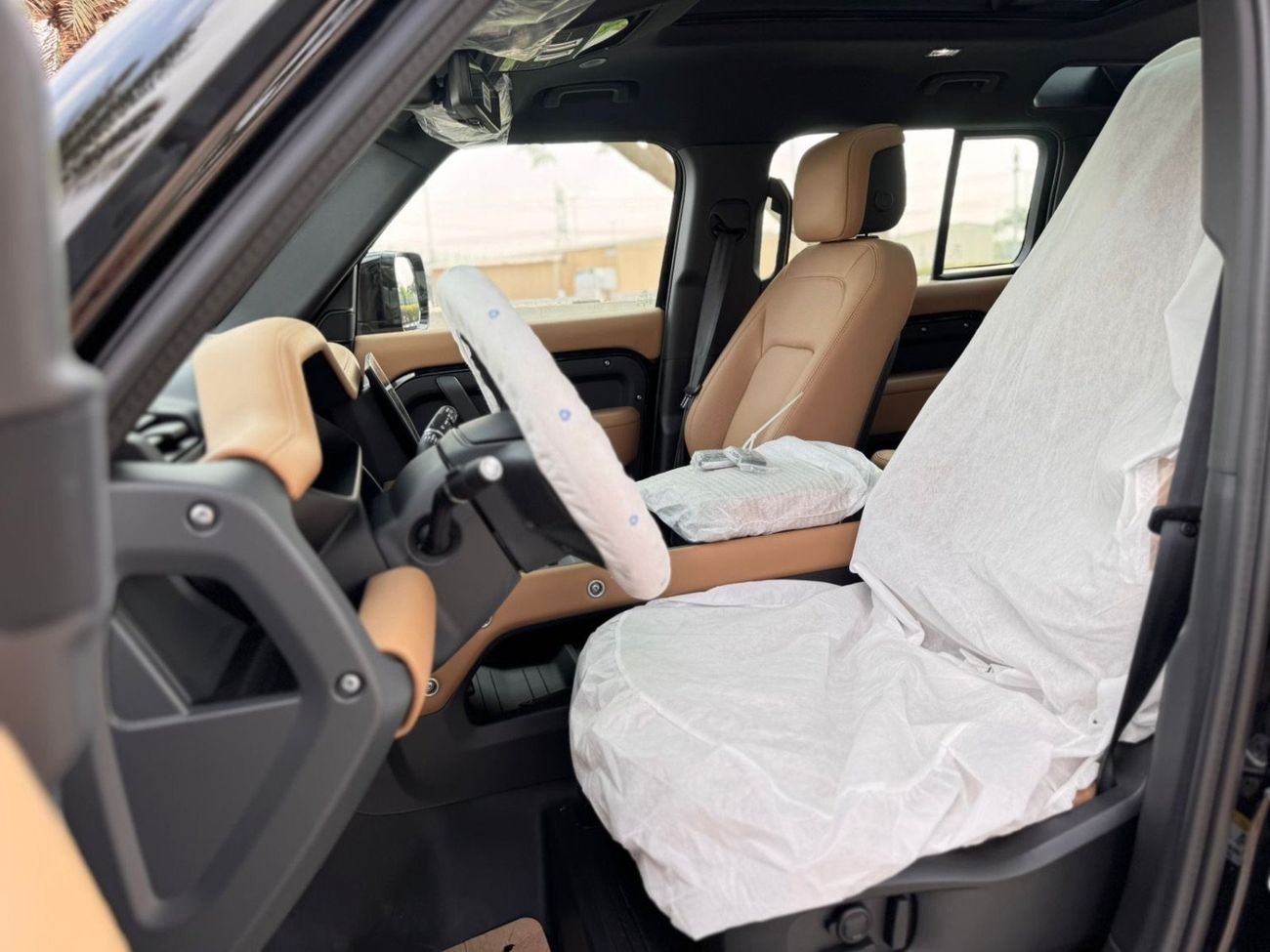 لاند روفر ديفندر X DAYNAMIC HSE P400 2026