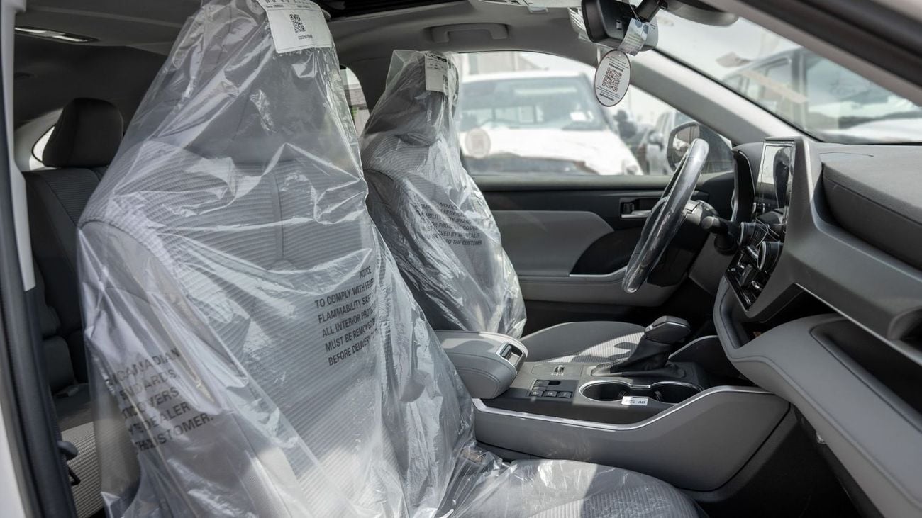 Toyota Highlander 2025 Toyota Highlander GLE 2.5 AT Hybrid (White)