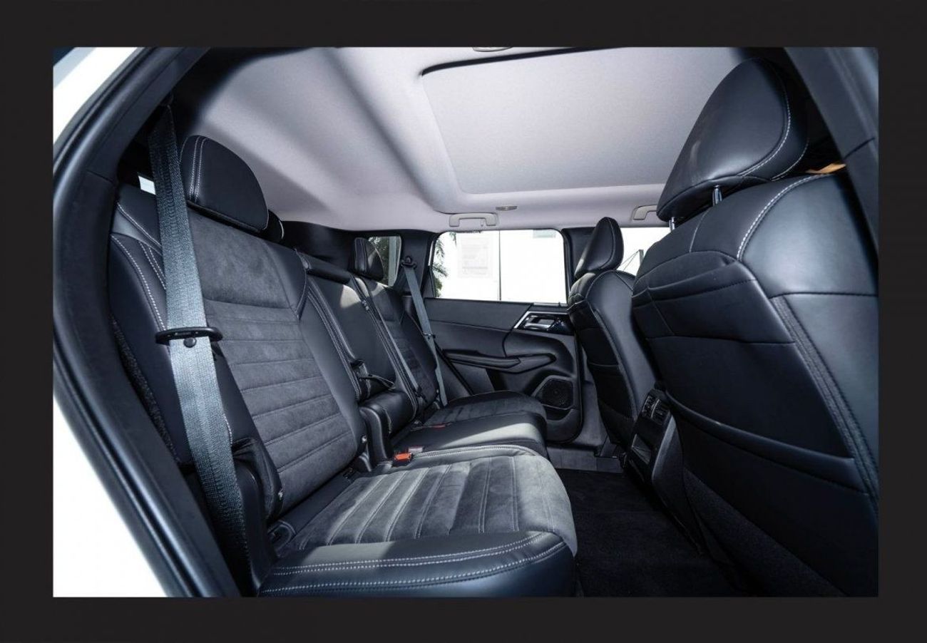 ميتسوبيشي آوتلاندر MITSUBISHI 2.5L Hi-LinePetrol Automatic Full