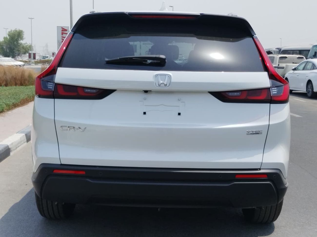 Honda CRV Honda CR-V 2025 white RHD 1.5 Petrol engine 5 seaters