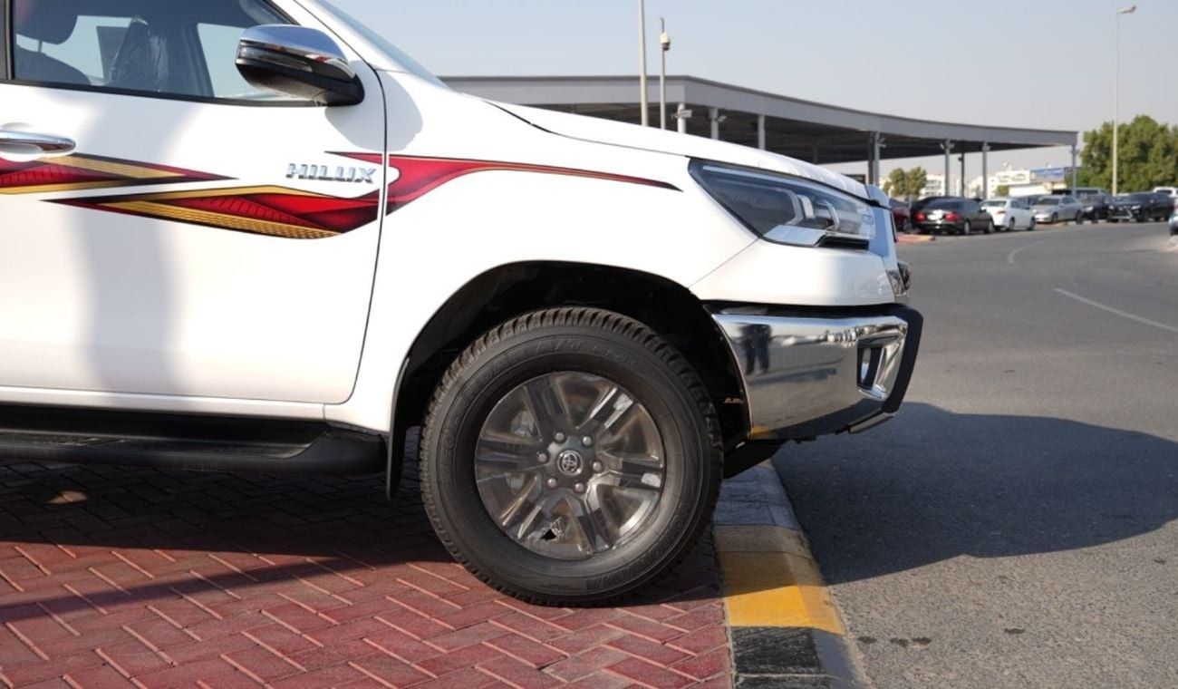 Toyota Hilux TOYOTA HILUX DC 2.7L 4X4 PETROL, A/T, MY25 FULL OPTION WITH PUSH START OMAN SPEC.