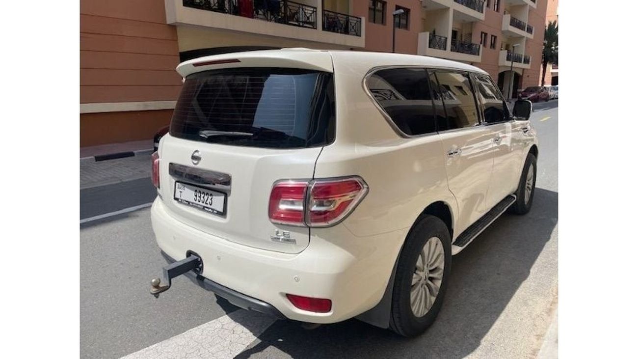 Nissan Patrol SE Platinum NISSAN PATROL PLATINUM T2 2014 GCC SINGLE OWNER LOW MILEAGE IN MINT CONDITION