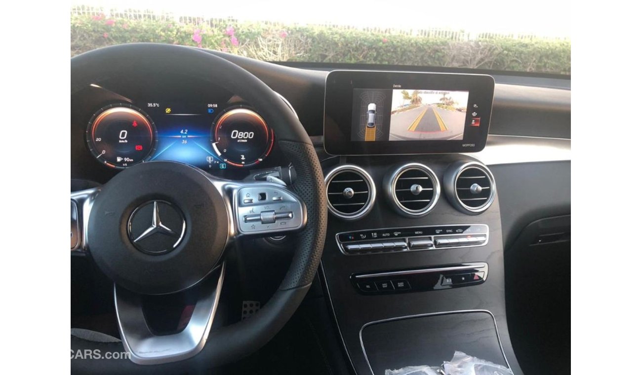 Mercedes-Benz GLC 300 2020 Mercedes-Benz GLC 300 4MATIC, 2.0L, GCC 0km