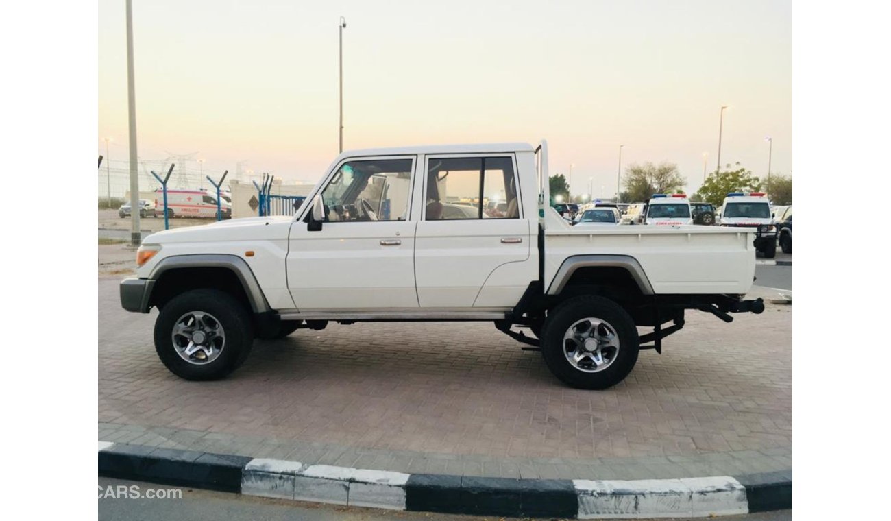 Toyota Land Cruiser Pick Up