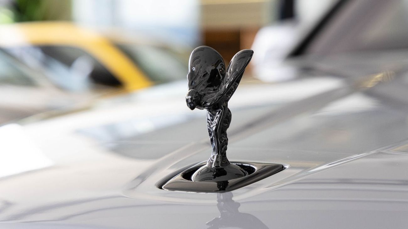 رولز رويس كولينان Rolls Royce Cullinan Black Badge - Duality Seats - VIP Seat - Starlight - 2025