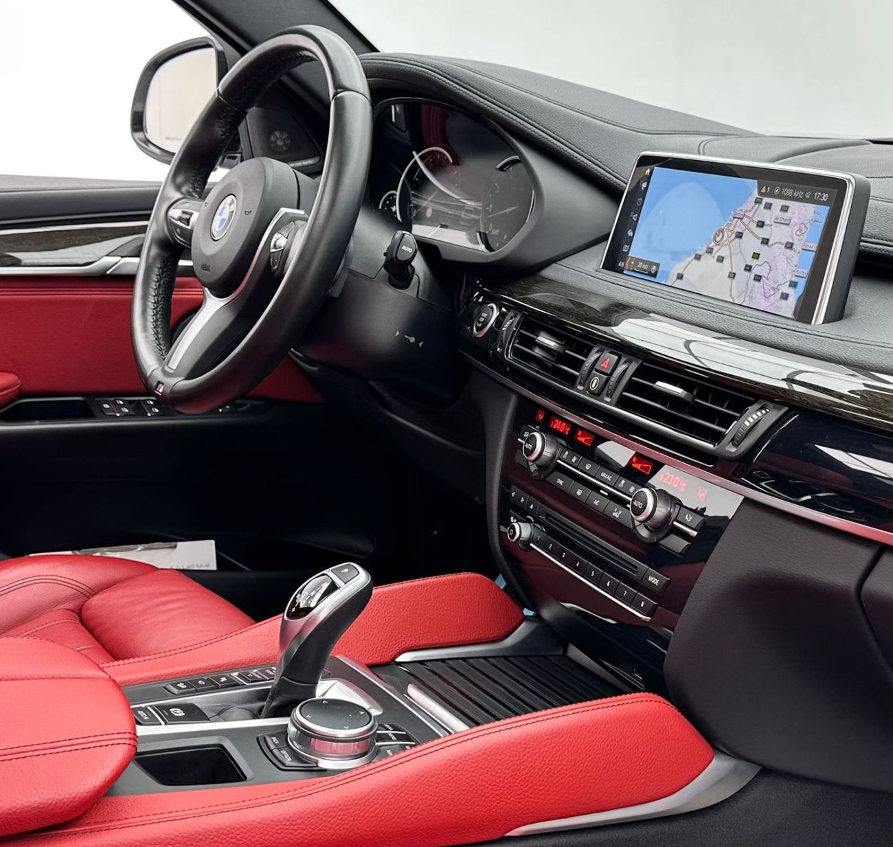 BMW X6 V6 3.0L 2019 BMW X6 xDrive35i M-Sport, One Year Unlimited KM Warranty, BMW Full Service History, GCC