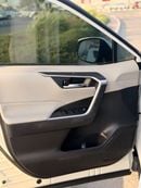 تويوتا راف ٤ XLE 2.5L / sunroof, leather seats/ full option 2023