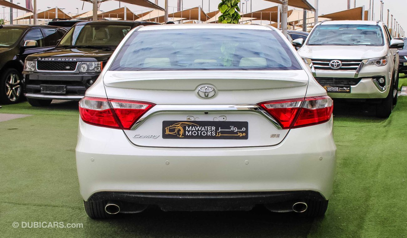 Toyota Camry SE