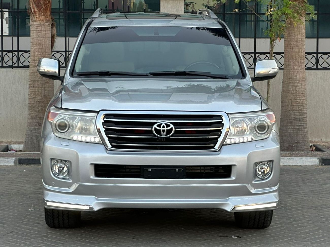 Toyota Land Cruiser تويوتا لاندكروزر VXR i خليجي 2011