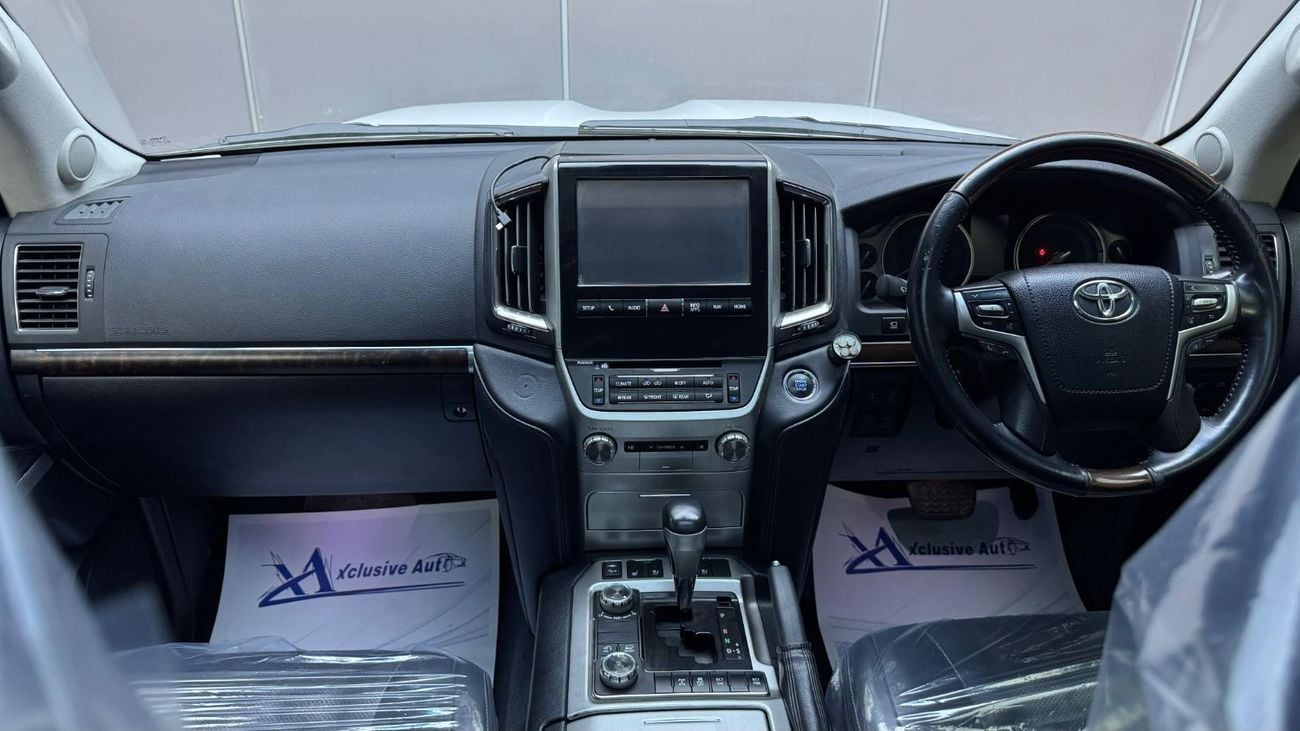 Toyota Land Cruiser Diesel 4.5 Liter L C SAHARA Right Hand Drive  4 Cameras