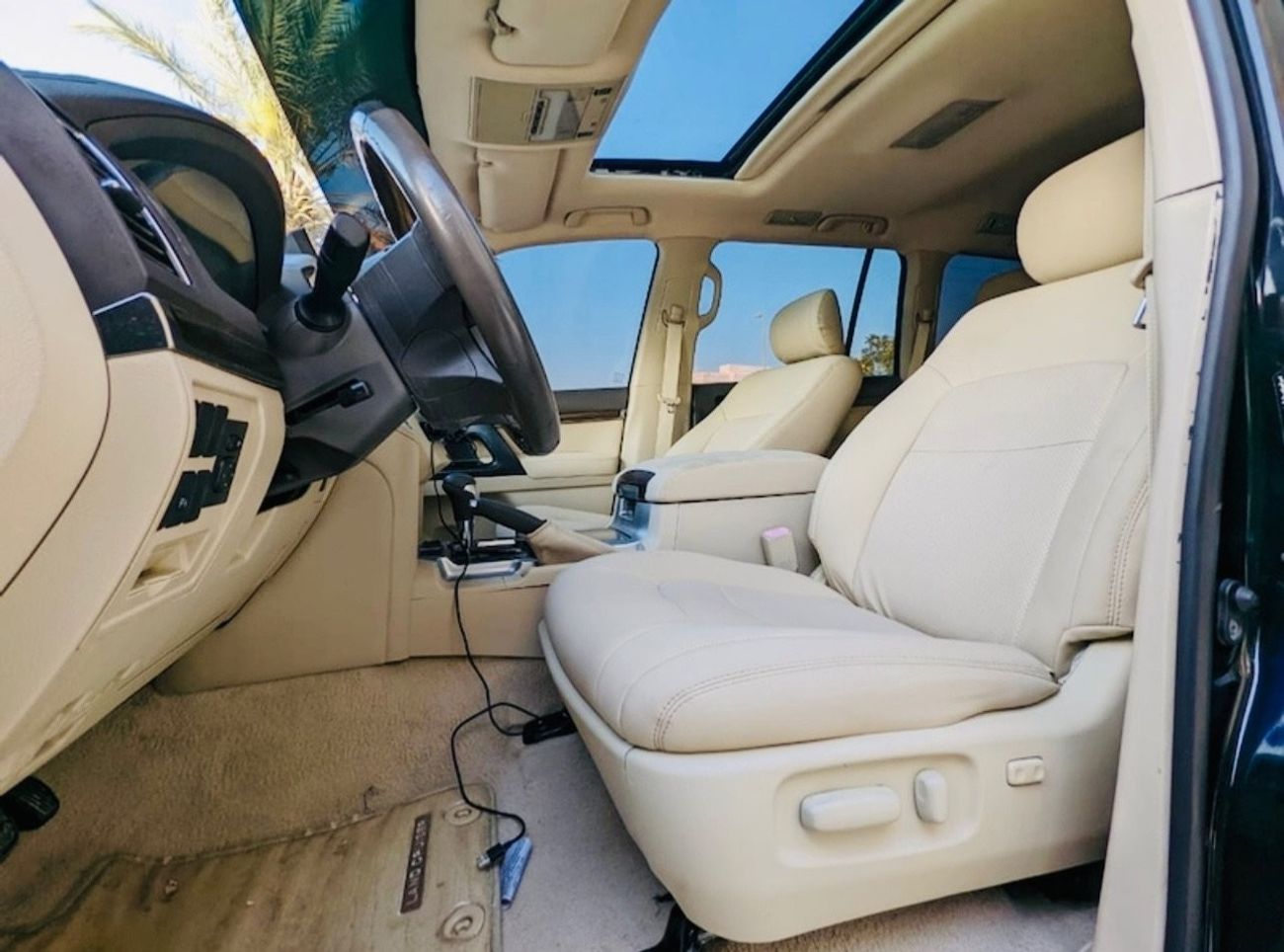 Toyota Land Cruiser Toyota Land Cruiser 2021 black color v6 4.0L full option