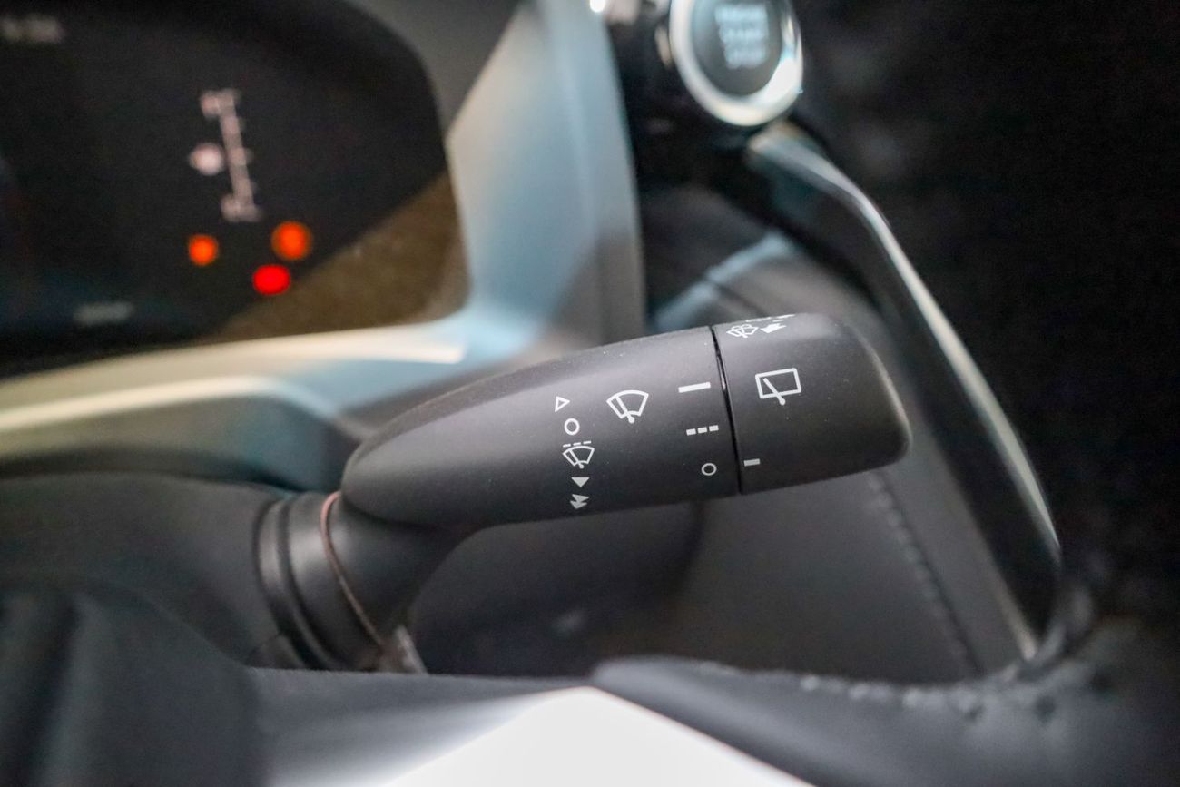 تويوتا لاند كروزر V6 GCC SPECS 2025 MODEL