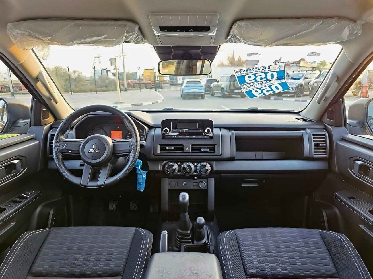 Mitsubishi L200 GLX 2.4L PETROL / MT / HIGH OPTION / CODE#  L2DDMB