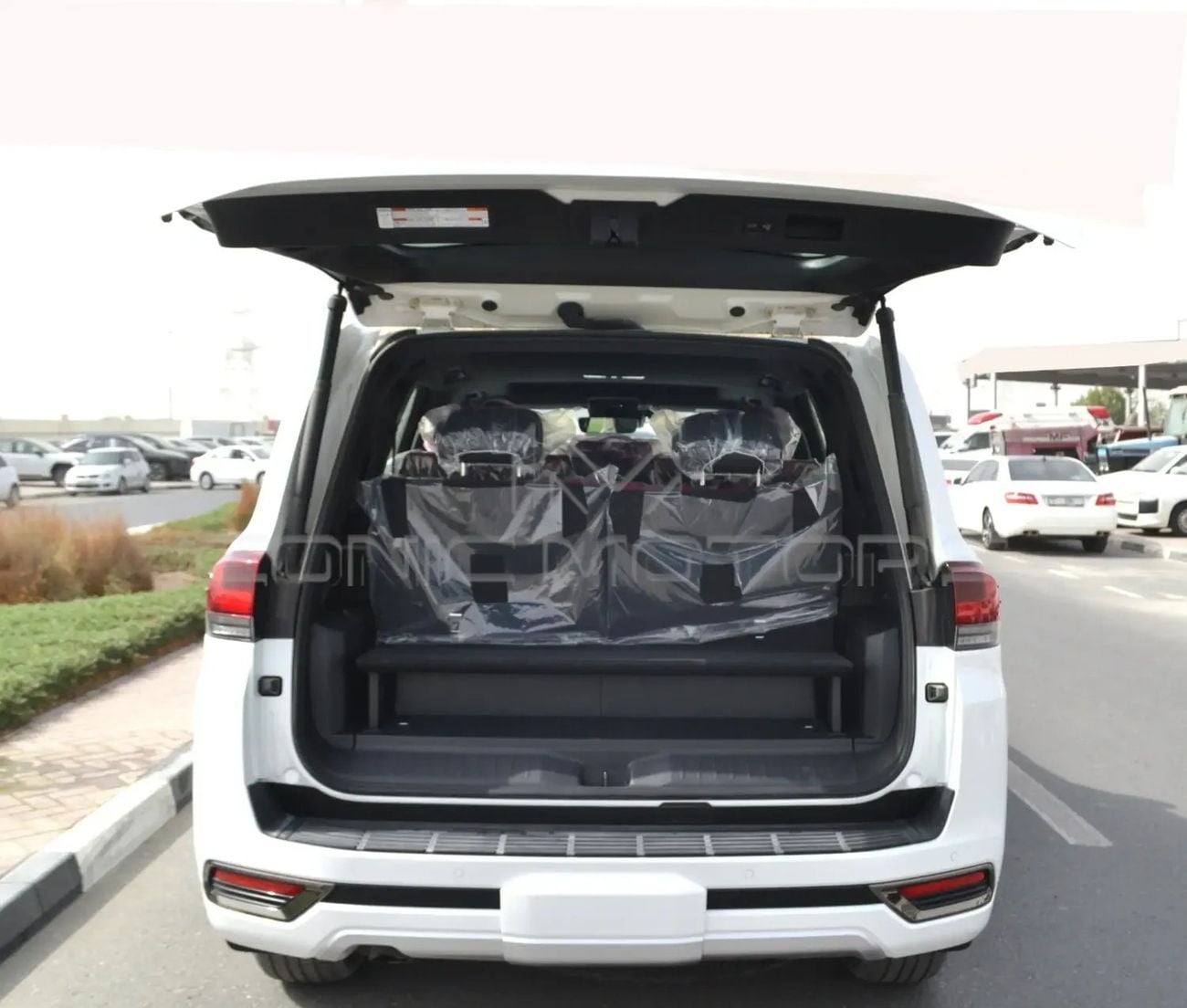 Toyota Land Cruiser 3.5T VXR Hybrid