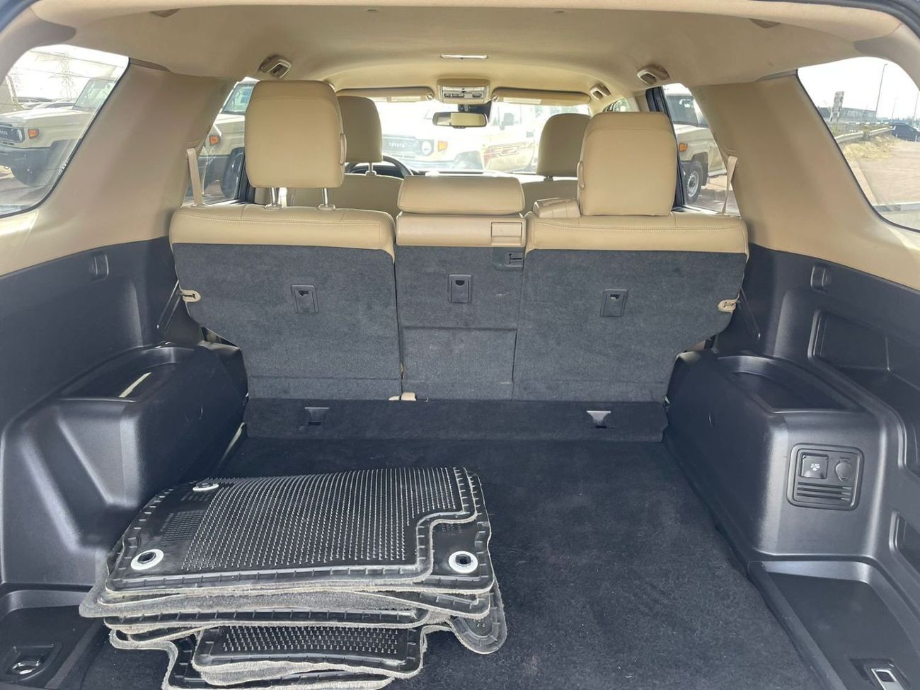 تويوتا Runner4 *Offer*2022 Toyota 4Runner SR5 Premium - 4x4 AWD - 4.0L V6 - New Color - -UAE PAS