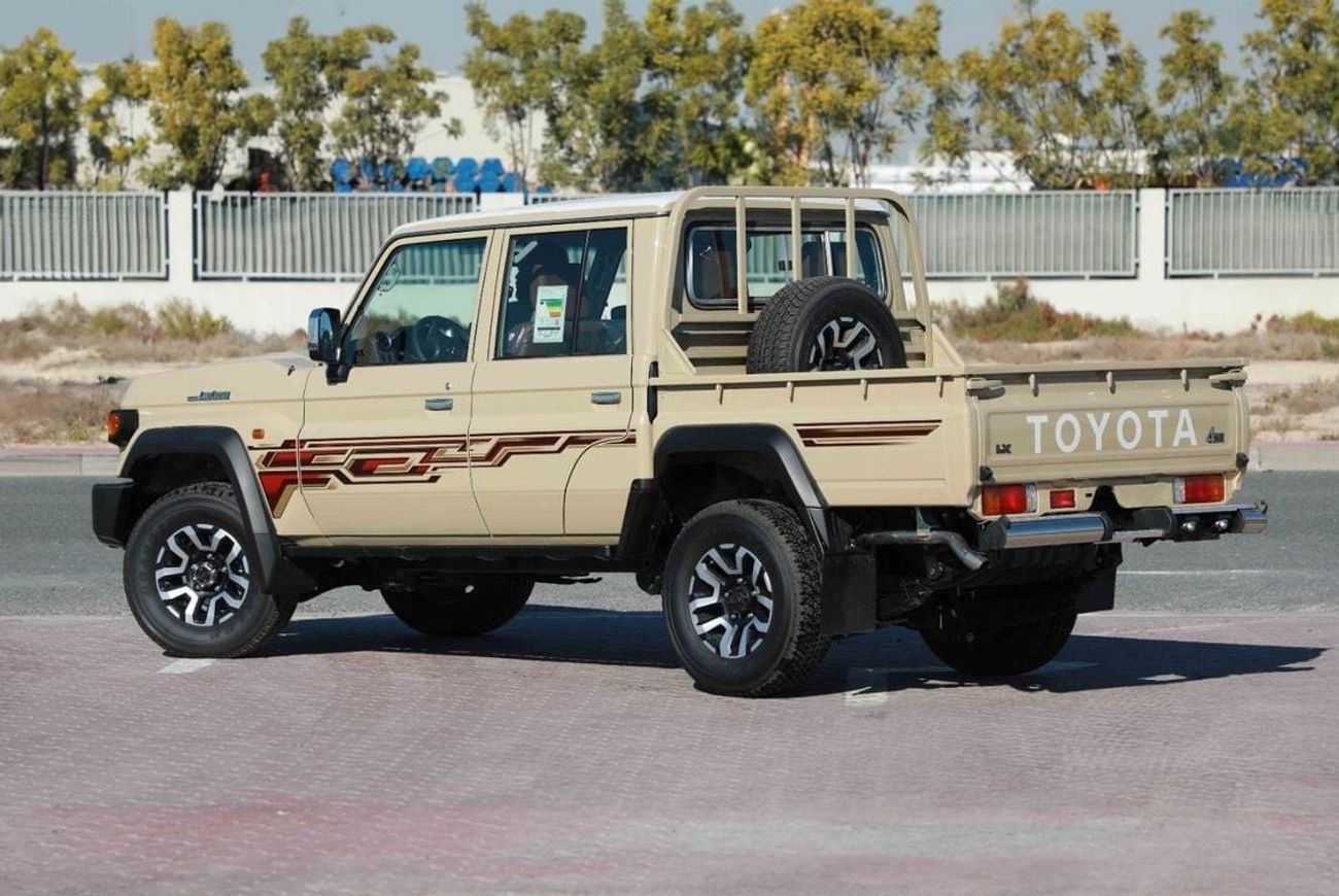 Toyota Land Cruiser Pick Up 2024 TOYOTA LC79 LX Z DOUBLE CAB 2.8 - BEIGE inside TAN | Export Only