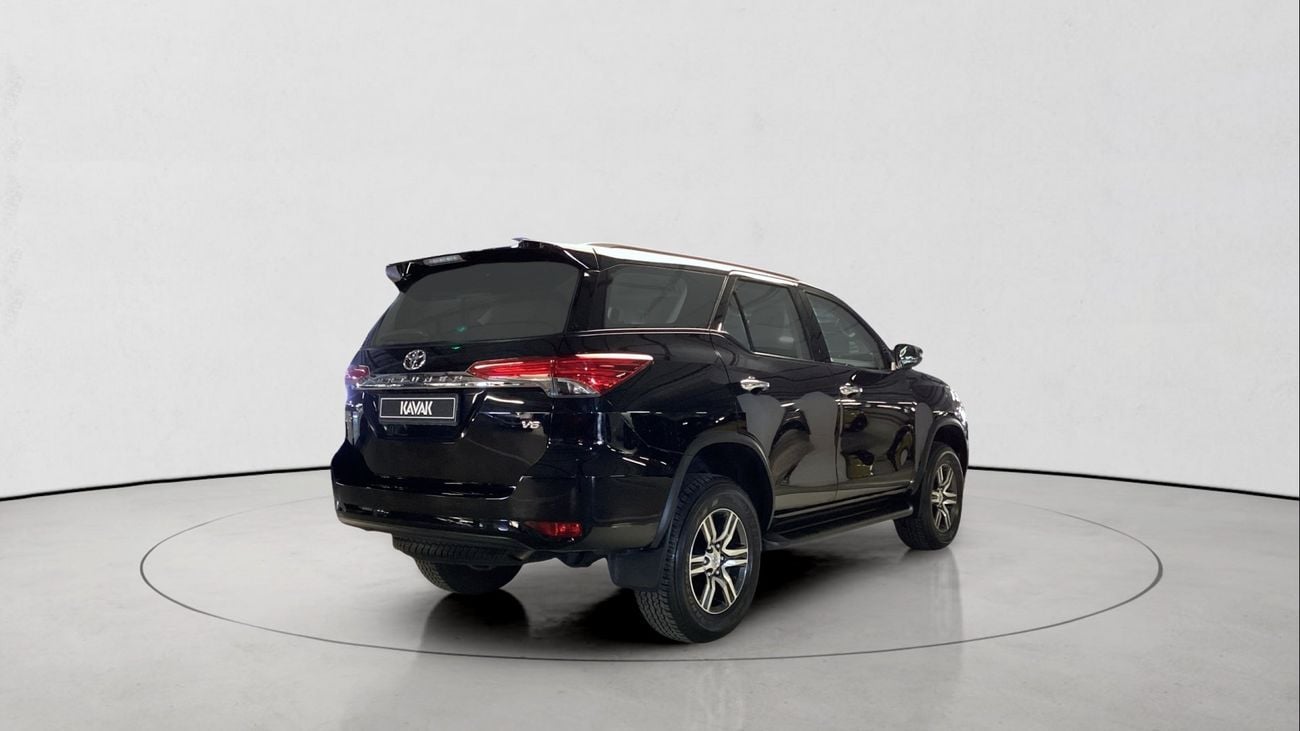 تويوتا فورتونر GXR | شامل الضمان | 0 ﺪﻔﻋﺓ ﺃﻮﻟﻯ